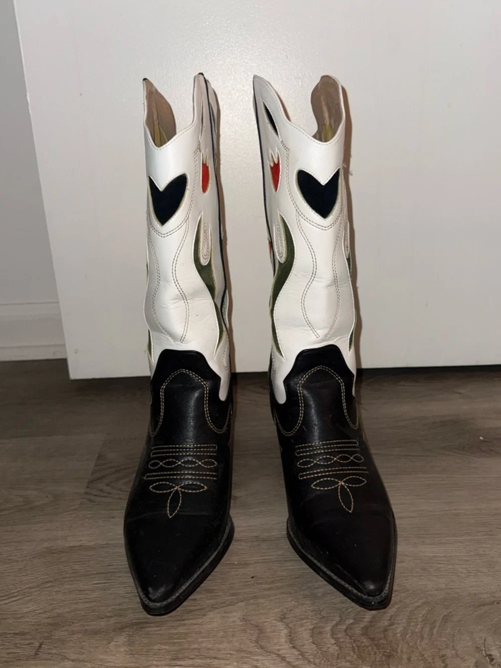 Black & White Floral Inlay Western Boots with Red and Olive Accents - Picture 4 of 8